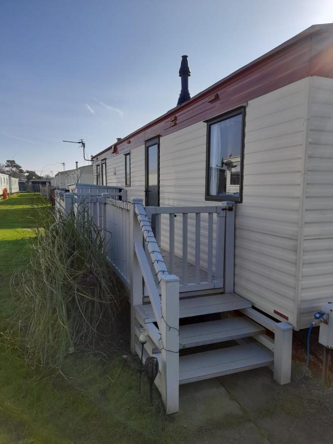Вилла Kings Caravan - Family Groups Only - Very Quiet Park Скегнесс Экстерьер фото